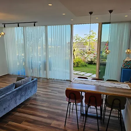 Olive Coast Ferienhaus Palase